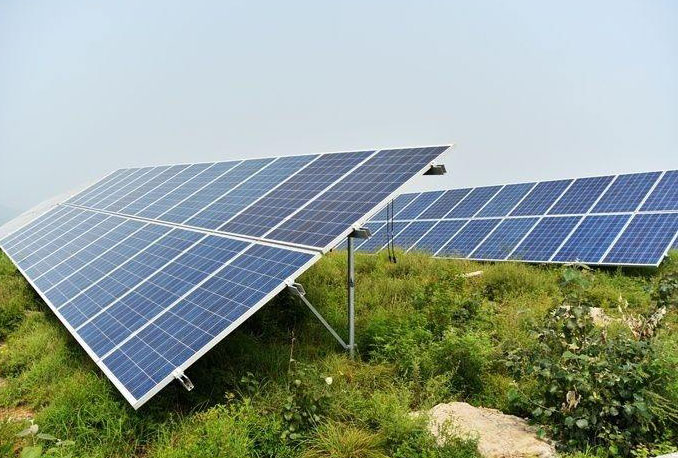 郴州市委書記易鵬飛:加快光伏發(fā)電產(chǎn)業(yè)發(fā)展