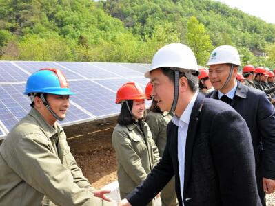 湖北神農(nóng)架首批光伏扶貧電站并網(wǎng)投運