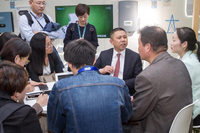 高紀(jì)凡：讓太陽能造福千家萬戶，需要產(chǎn)品質(zhì)量和服務(wù)托底