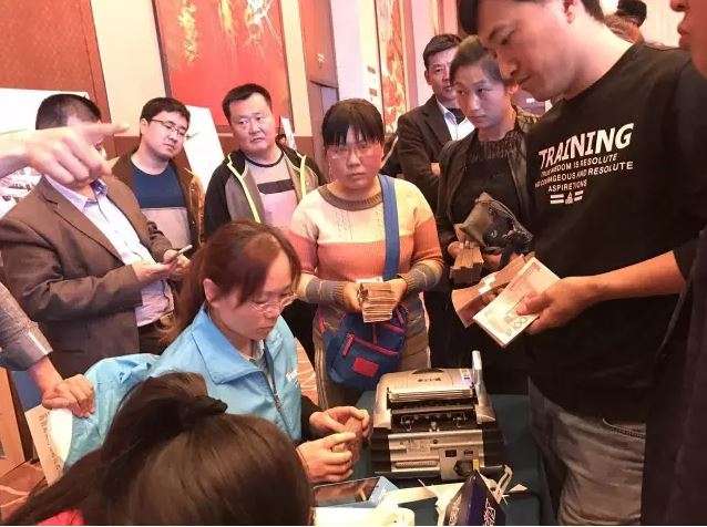 直擊天合光能千縣萬鎮(zhèn)光伏科普行濰坊站：400多人參會，成交1.9MW