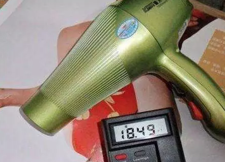 光伏電站有輻射？別自己嚇唬自己！電力設(shè)施雖有輻射不假，但離影響健康還很遠(yuǎn)