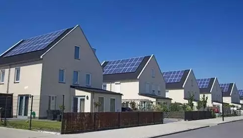 電價調(diào)整倒逼技術(shù)創(chuàng)新，光伏系統(tǒng)成本不斷下降，分布式光伏補貼下調(diào)當(dāng)真已箭在弦上？