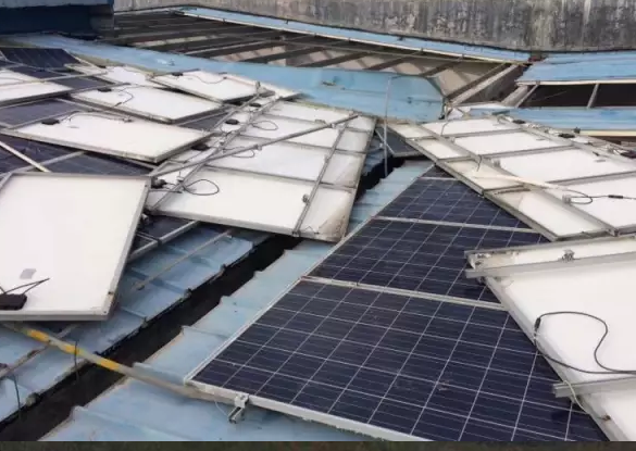 廣東開平屋頂光伏一片狼籍，屋頂光伏電站如何抵御自然災(zāi)害