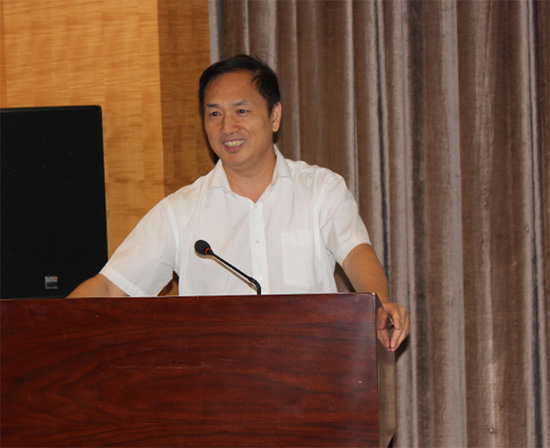 國(guó)家電網(wǎng)公司國(guó)調(diào)中心副總工裴哲義:富裕新能源跨區(qū)交易探索與實(shí)踐