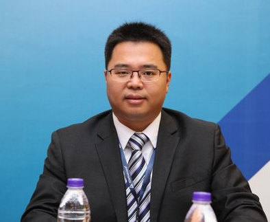 光伏點亮千里圓夢路，邊陲傳來朗朗讀書聲