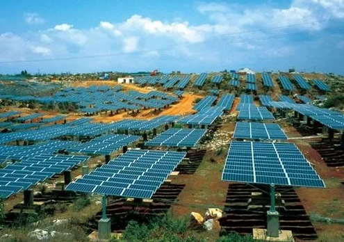 5年40億！分布式光伏運(yùn)維市場(chǎng)的&ldquo;平臺(tái)&rdquo;之爭(zhēng)