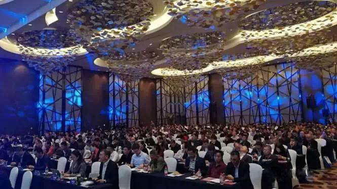 首航新能源榮獲“2017年度最受歡迎分布式光伏逆變器企業(yè)”