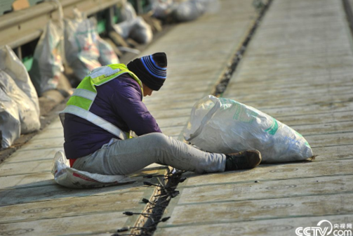 厲害了！全球首條高速光伏公路現(xiàn)身濟南（圖）