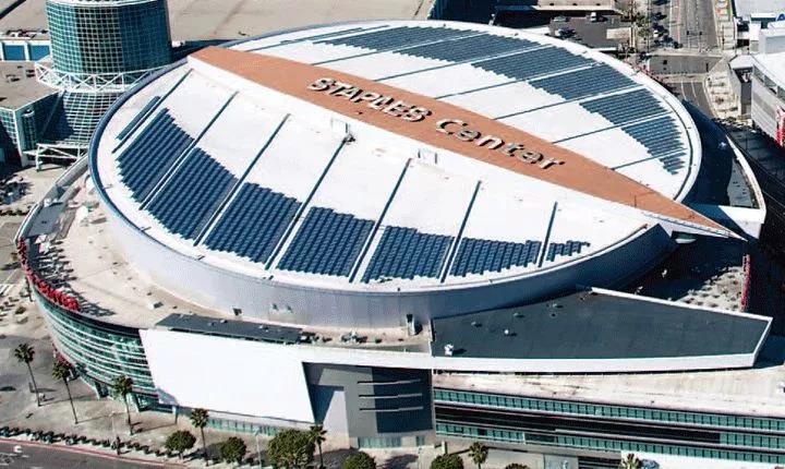 剛剛，科比球衣在屋頂光伏電站下退役！