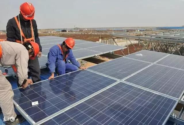 2018年扶貧新形式:“光伏扶貧”,農(nóng)村電費(fèi)每戶每度將補(bǔ)貼0.42元