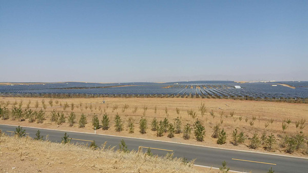 億利模式:光伏治沙與產(chǎn)業(yè)扶貧并駕齊驅(qū)