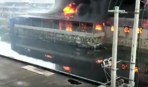 突發(fā)！蘇州一金剛線企業(yè)發(fā)生大火