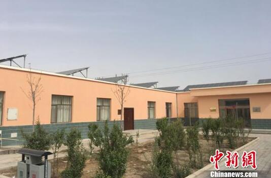 甘肅全面啟動(dòng)光伏扶貧工程&ldquo;屋頂存折&rdquo; 助農(nóng)獲陽(yáng)光收益