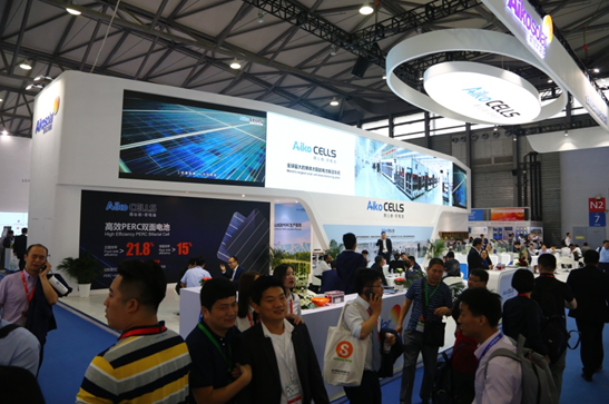 愛(ài)旭半片、疊片電池助力平價(jià)上網(wǎng)