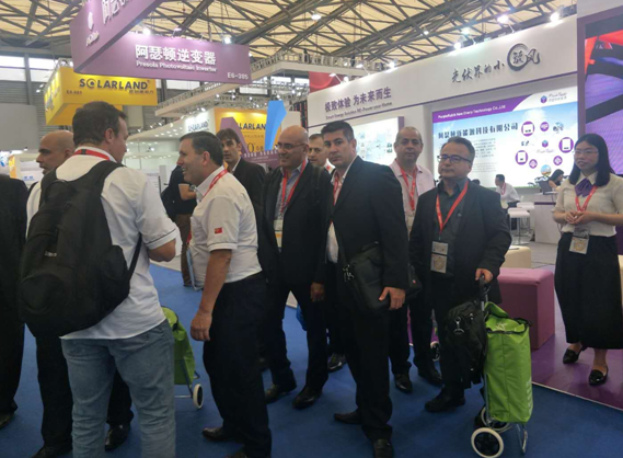 看后起之秀如何征服SNEC展會，阿瑟頓震撼全場