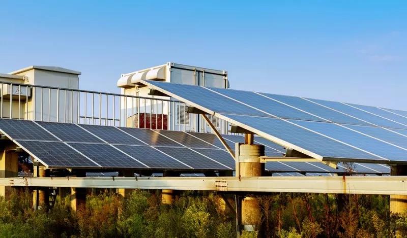 光伏逆變器太燙手？你需要給它散散熱了！