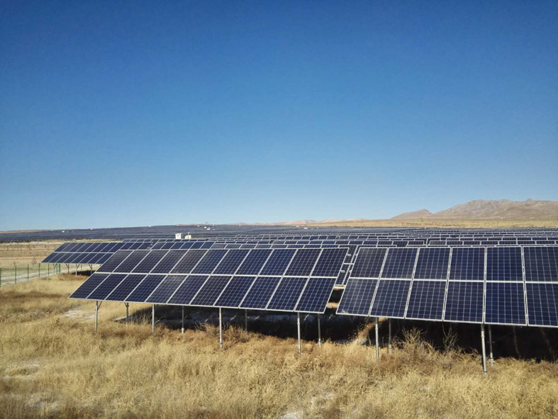 日前，京儀集團所屬京儀綠能公司中標山西省大同縣千千村光伏扶貧聯(lián)村電站EPC項目(以下簡稱&ldquo;大同項目&rdquo;)及渾源縣村級光伏扶貧電站EPC項目(