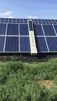 有創(chuàng)動光伏無水清潔機器人代班，咱光伏人國慶可以輕松浪啦！