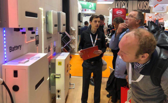 科華恒盛產(chǎn)品方案亮相124屆廣交會 向全球釋放綠色信號